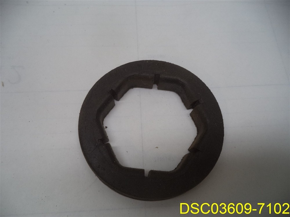 Qty = 2: WE 513 Rubber Mounts