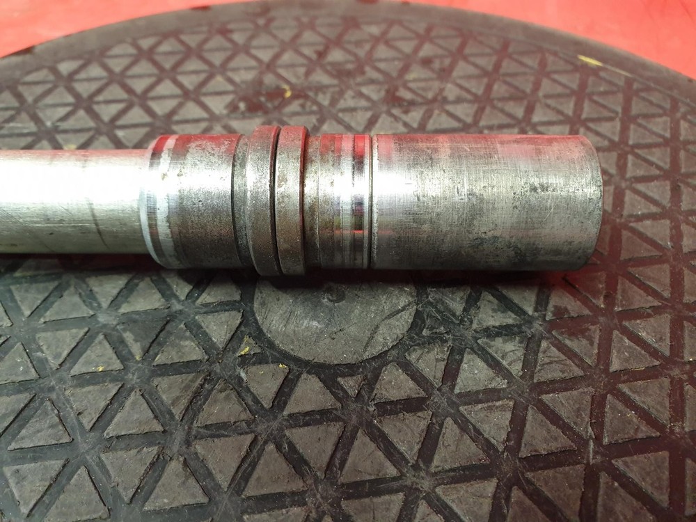 YAMAHA XJR 1300 2009 FRONT SPINDLE