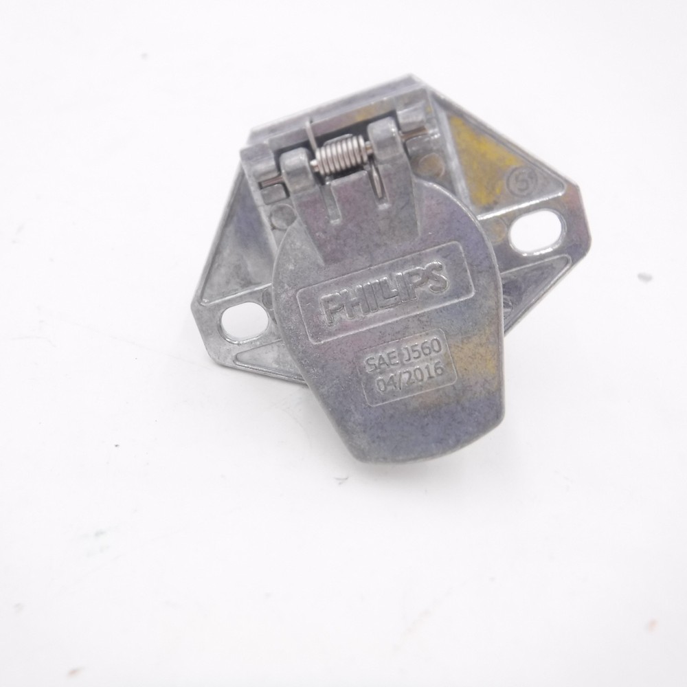 Phillips 7-Way 2-Hole Wire Insertion Solid Pin Socket 15-721