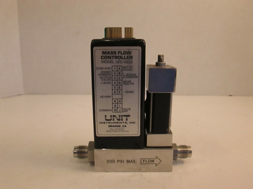 Unit UFC-1000 Mass Flow Controller MFC, O2, 500 SCCM