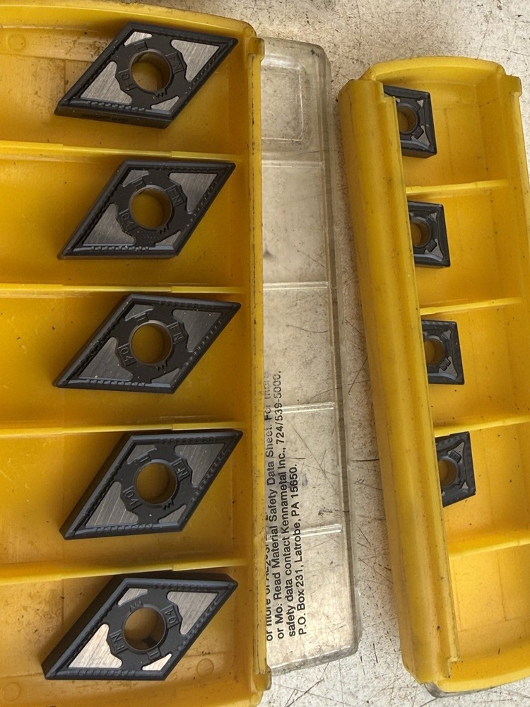 Lot of Assorted KENNAMETAL Milling Inserts