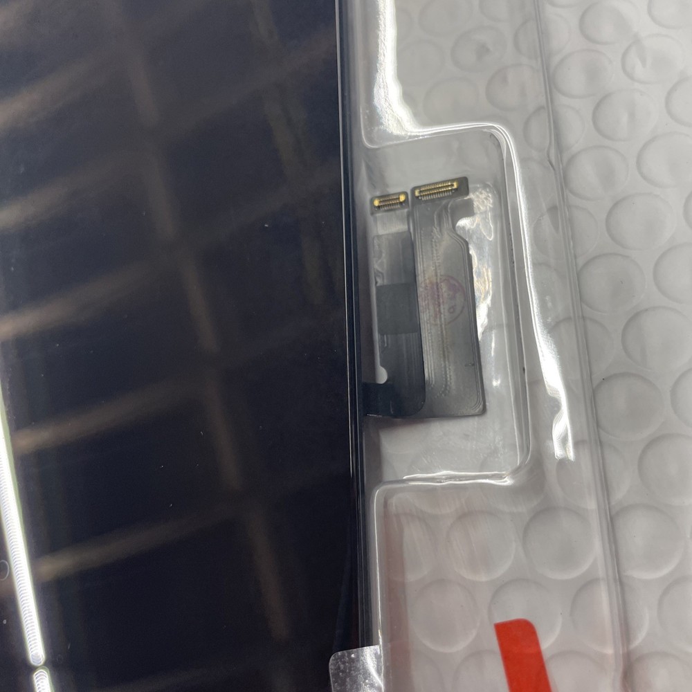 (1) iPhone XR LCD Display Touch Screen Replacement Digitizer Assembly S33