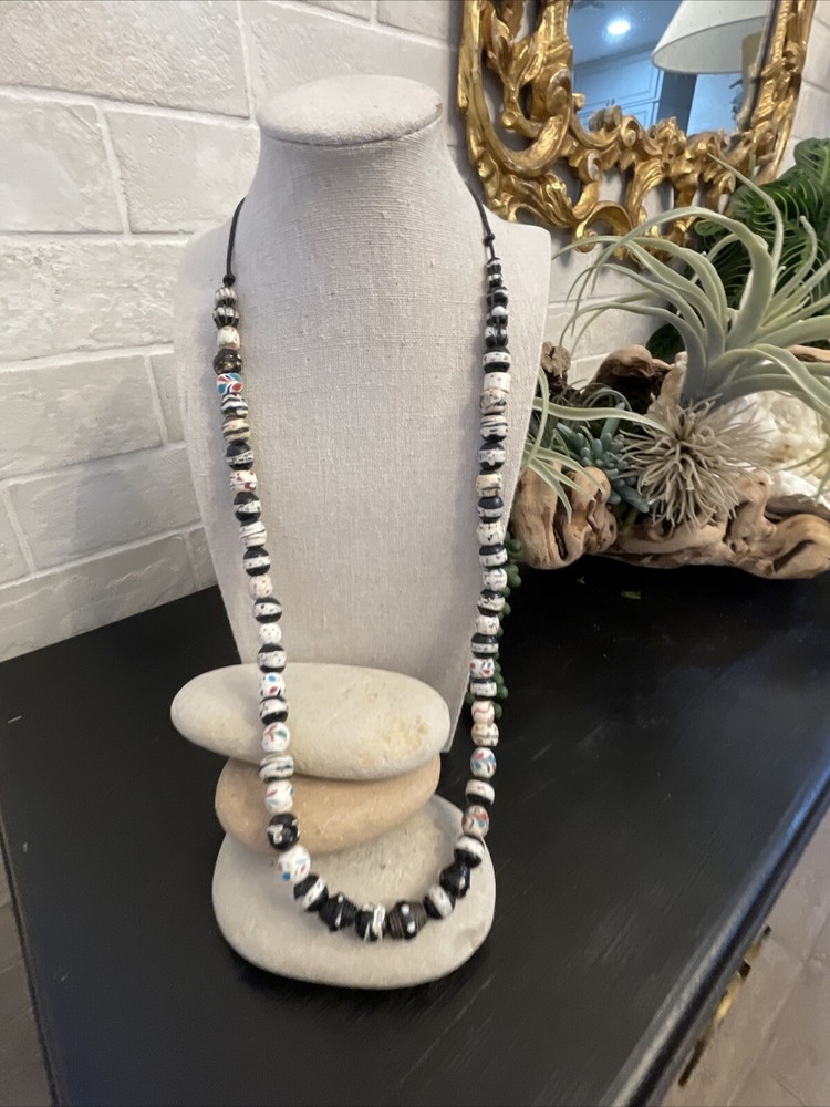 Old Black & White Venetian Good Beads