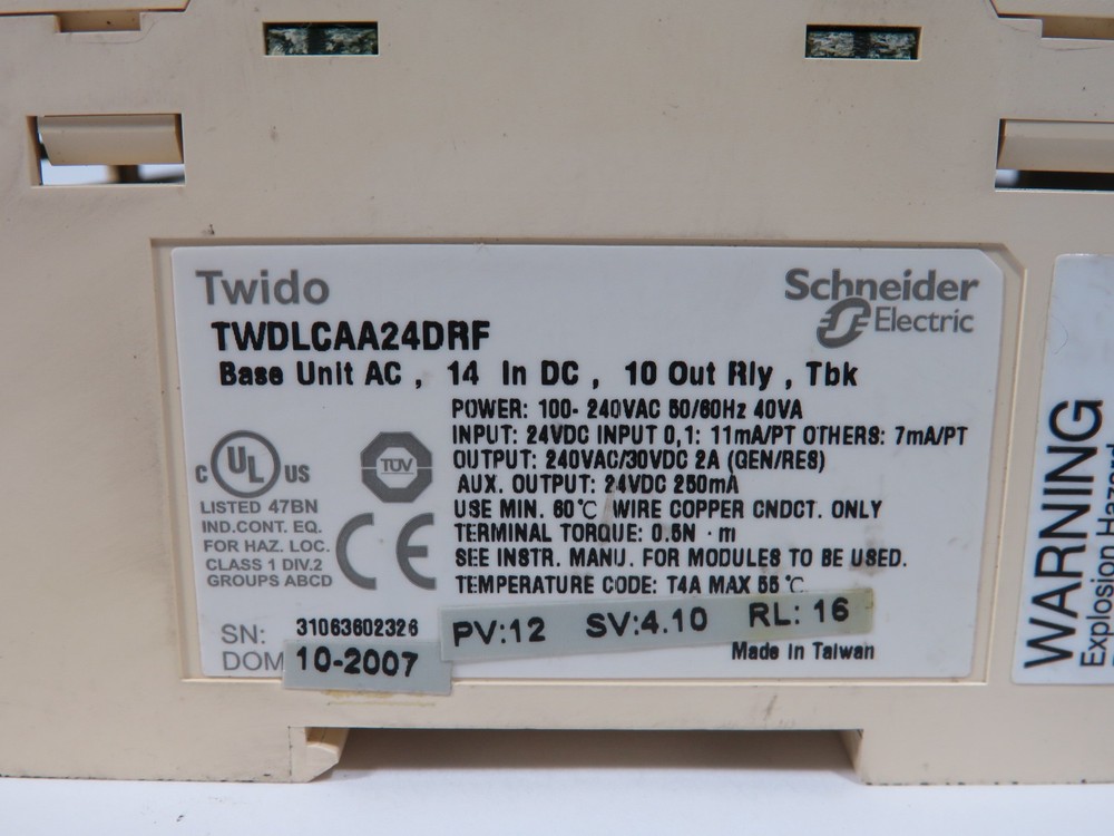 Schneider Electric TWDLCAA24DRF Compact Base Controller DISCOLORATION USED