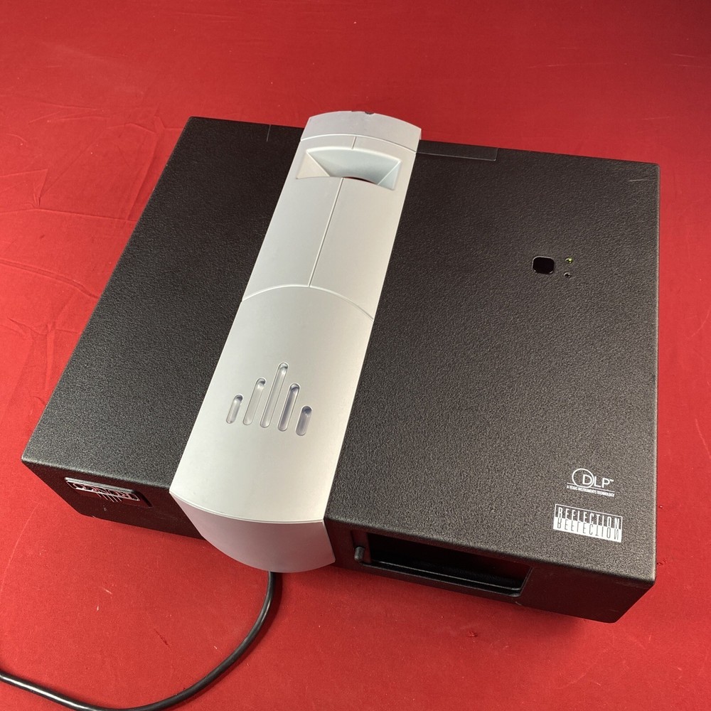 Runco Reflection (CL-510) Home Theater Projector