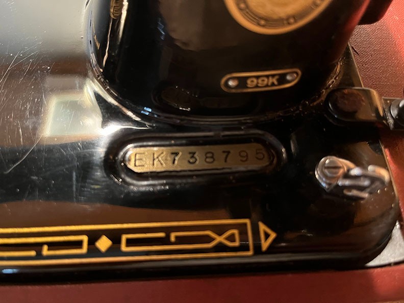 Singer Sewing Machine E99K EK738795