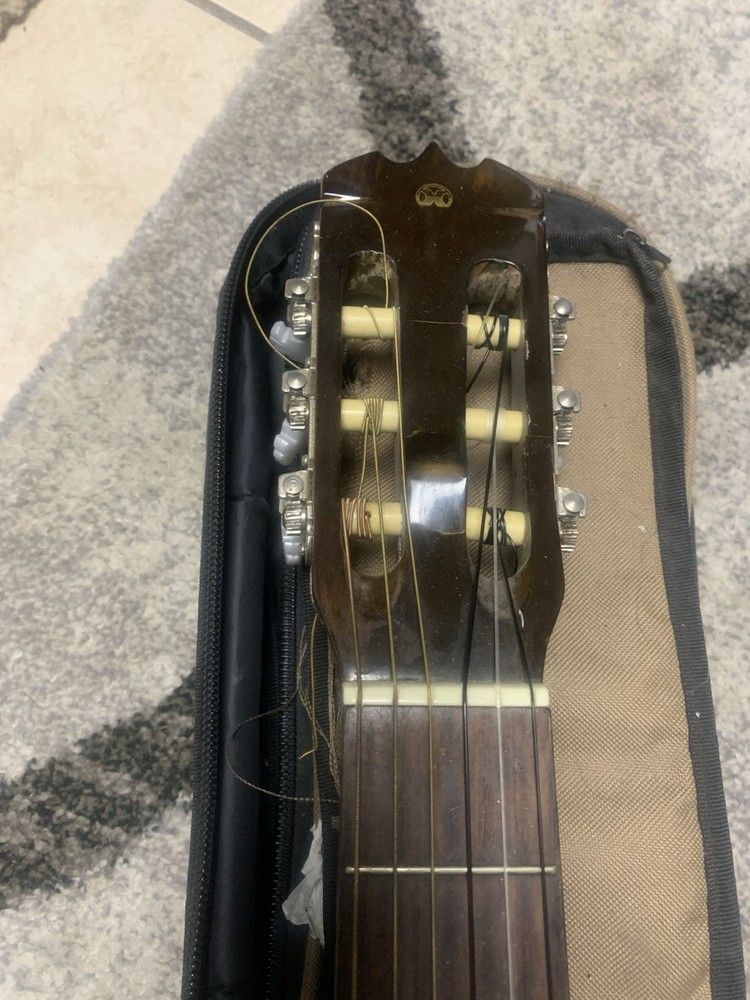 Hondo Model H321 Classical Guitar