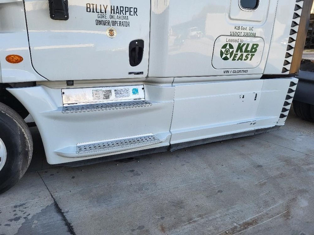 For 2016 FREIGHTLINER CASCADIA 125 SIDE FAIRING Left , MN