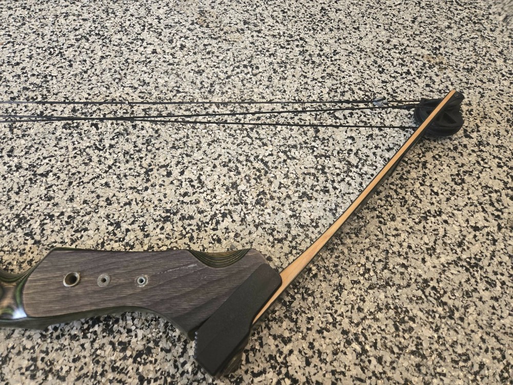 Vtg Browning Bushmaster Deluxe Camo Compound Archery Bow 32 In