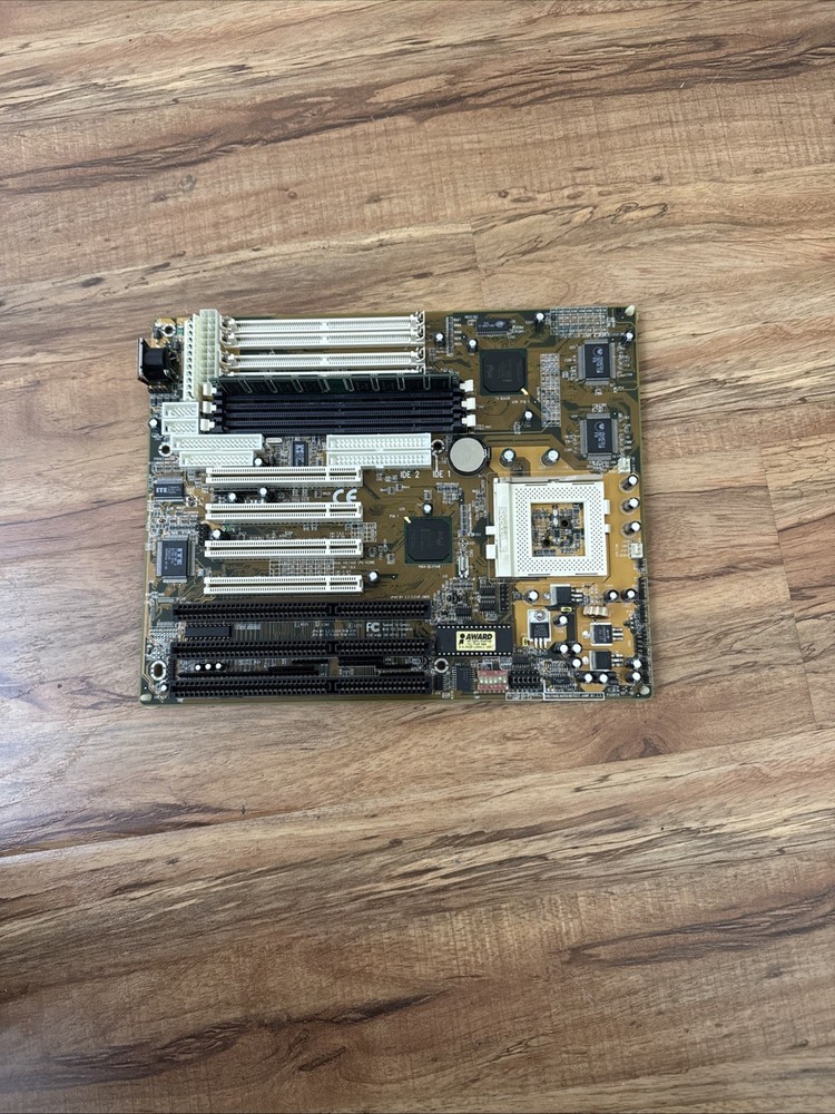 Vintage Shuttle HOT-569 Motherboard Socket 7