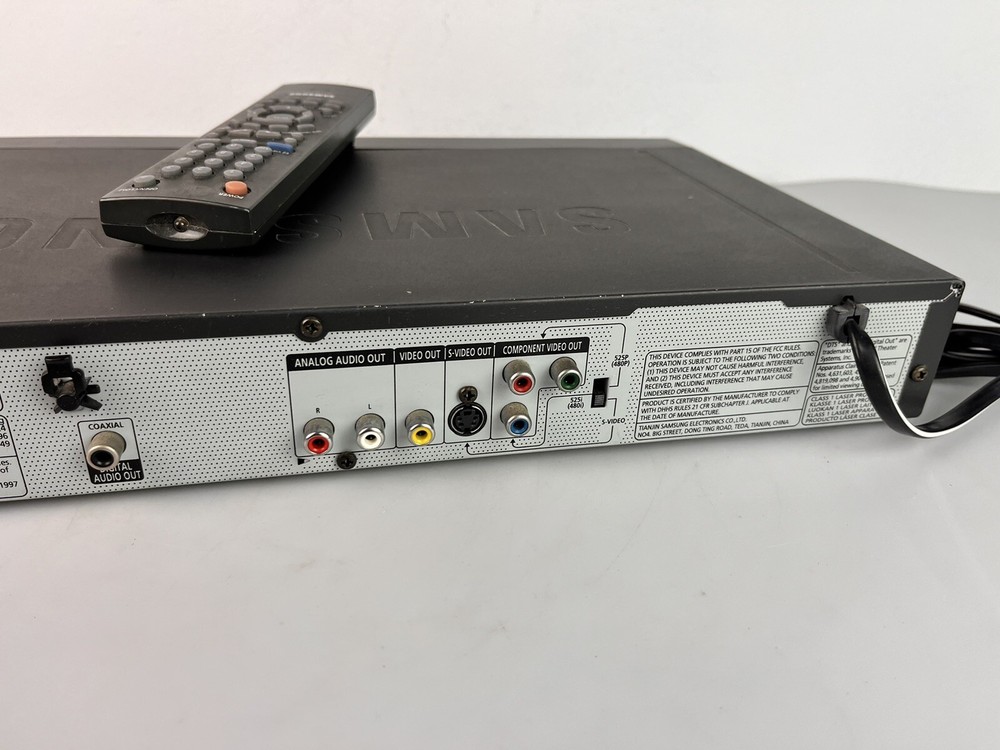 Samsung DVD-P230 DVD Player w/ Remote