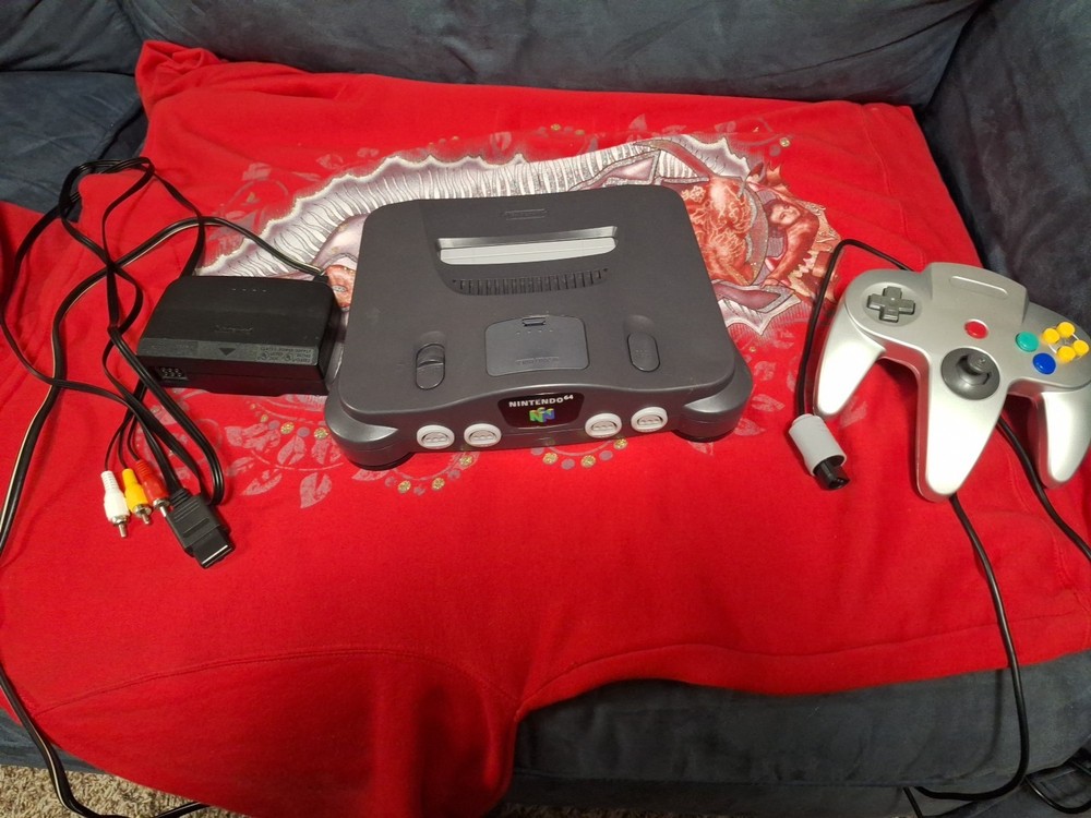 Nintendo 64 N64 System / Console Bundle + Cables + OEM Atomic silver Controller