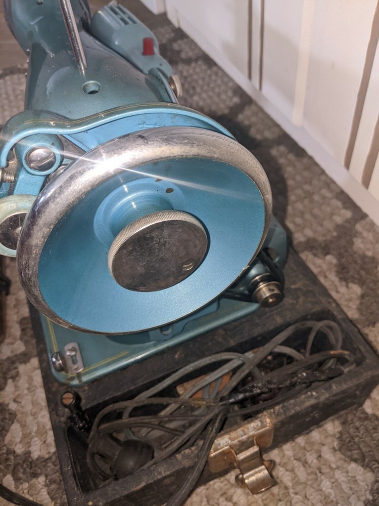 Vintage Super Deluxe Precision Sewing Machine Teal