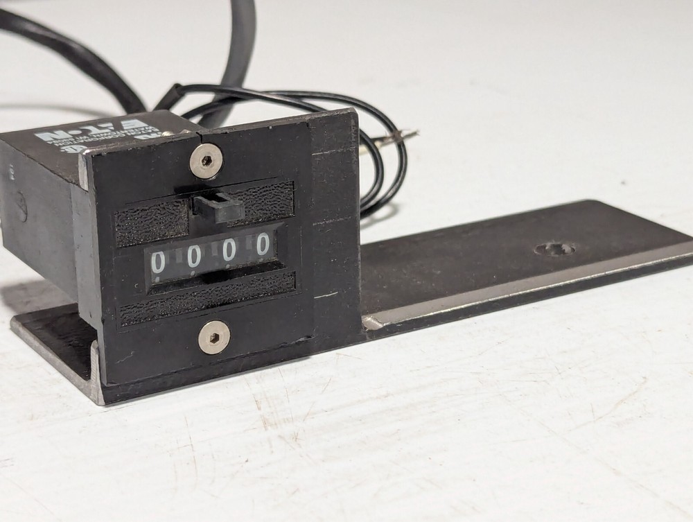 Durant 4-Y-41314-406-MEQU timer/counter, count control totalizer, four digit