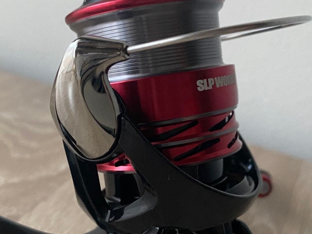 DAIWA 23 Regalis LT2000SP Spinning Reel Custom SLP Spool Handle Authentic
