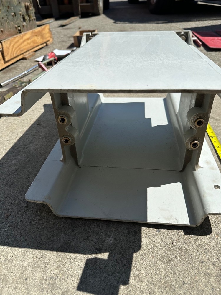 PVV-1200/2000 GE Insulating Support