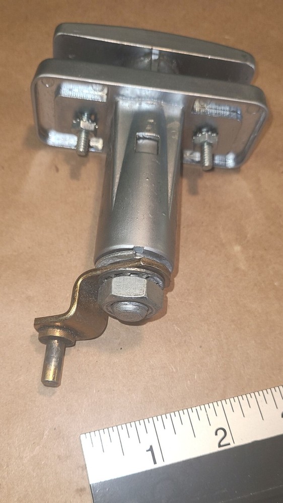 (AP) Automatic Products T handle locking assembly for snack vending machine