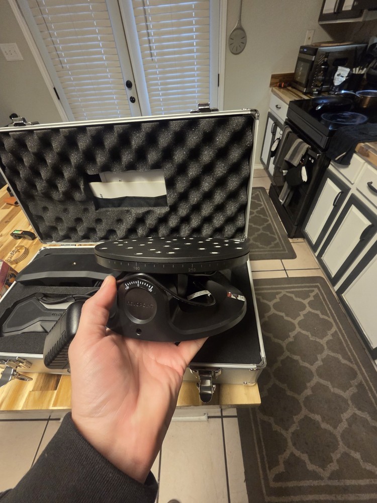 Revopoint MetroX: Blue Laser Line and Full-field Structured Light 3D Scanner
