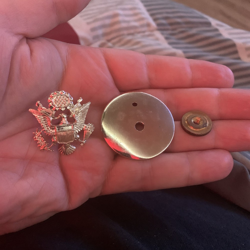 US Army Two Piece Screw Back Hat Badge