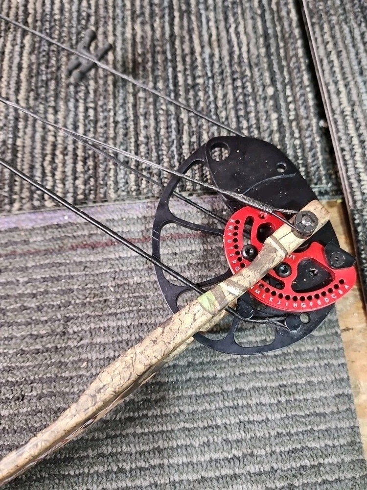 PSE Archery Rally Hunting & Target Compound Bow with Soft Case