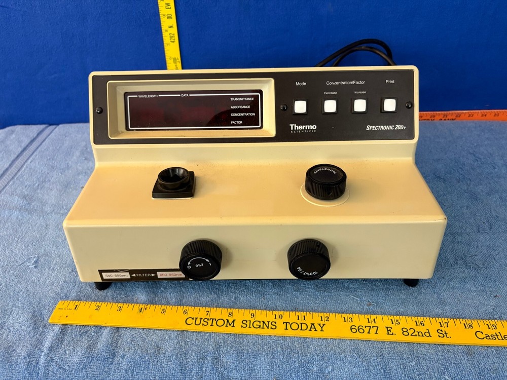 Thermo Scientific Spectronic 20D + Spectrophotometer