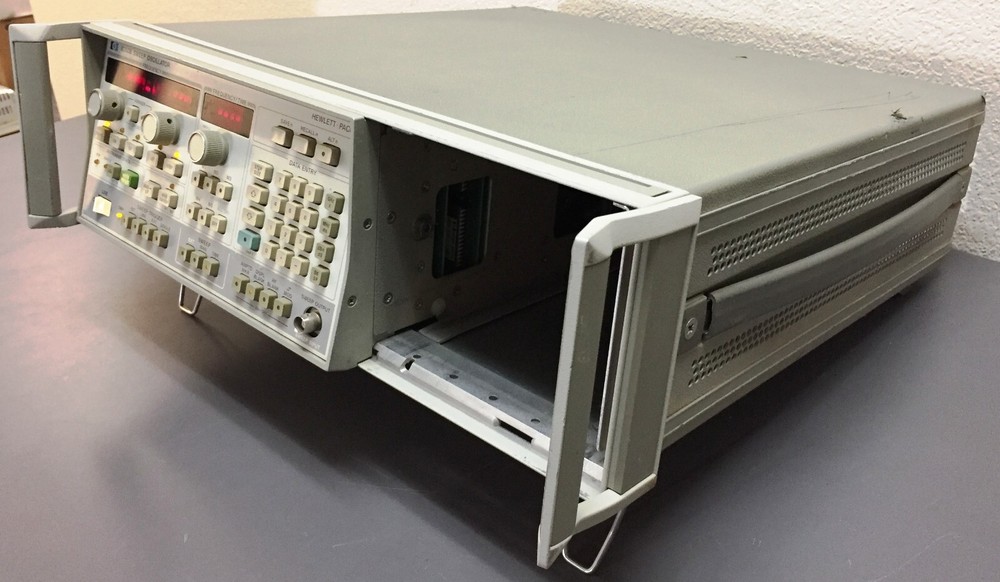 HP 8350B Sweep Oscillator Mainframe without Plug-In