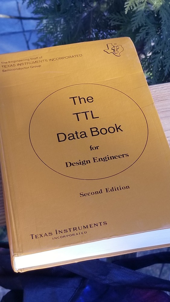 4 VINTAGE ELECTRONICS BOOK TEXAS INSTRUMENT TRANSISTOR DIODE DATA LINEAR CONTR0L