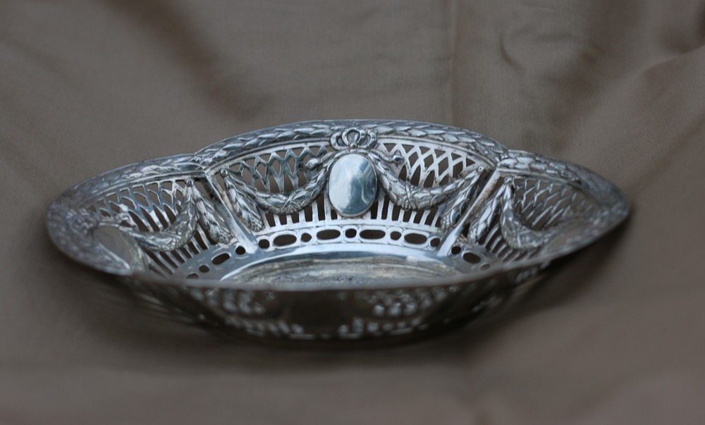 Germany 800 Silver Repousse Openwork Reticulated 7.5" Oval Bowl ~ Cherubs