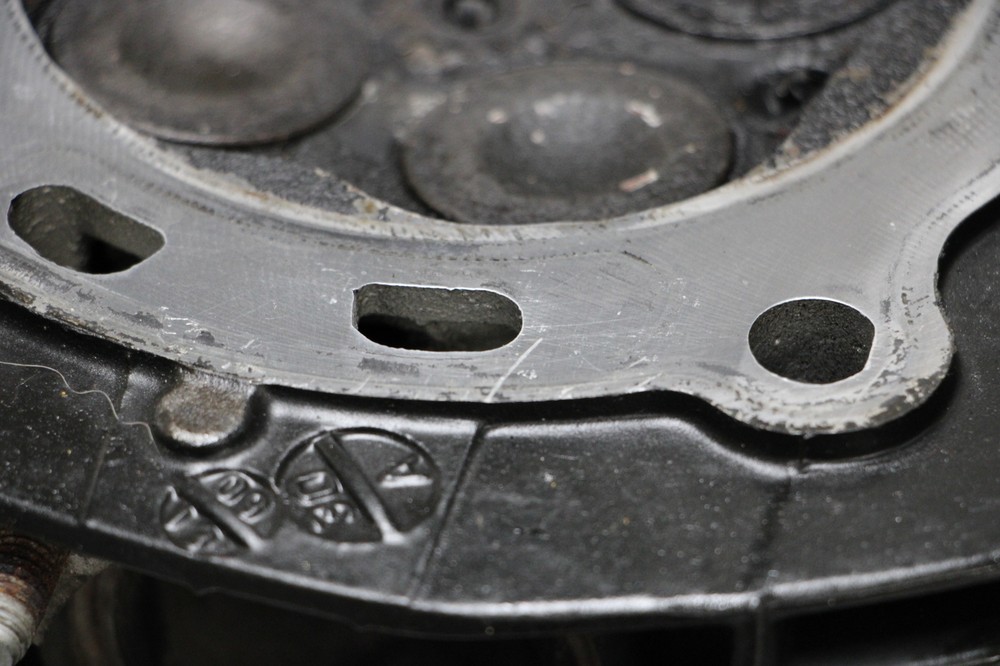 06-07 BMW R1200R Engine Motor Cylinder Head