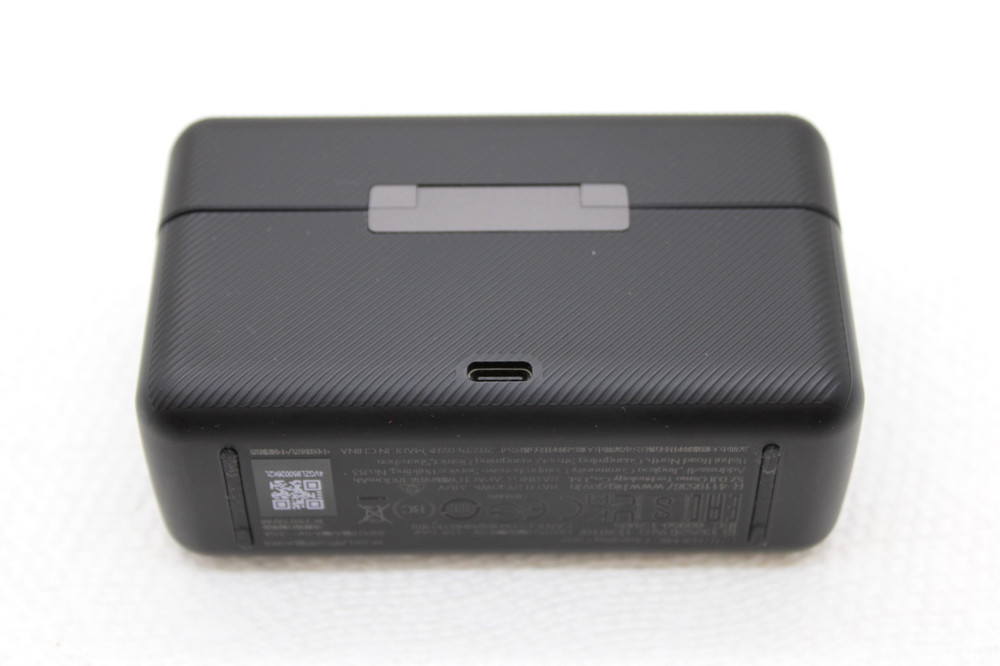 DJI Mic Dual-Transmitter Compact Digital Wireless Microphone Recorder ASB01