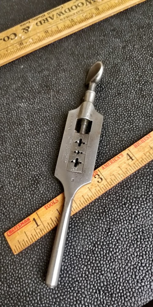 Antique S.W CARD Die Stock No. 00A ~ Threading tool Blacksmith use