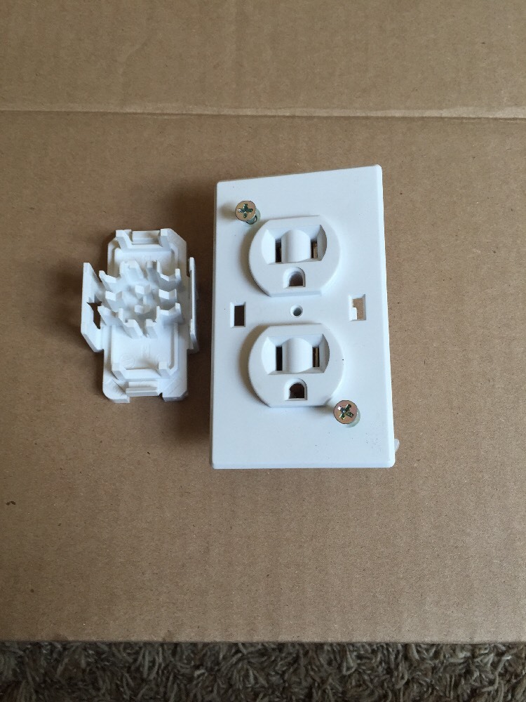 15 Amp 125 volt Quick Connect Dual Outlet Receptacle White Camper Trailer RV NOS