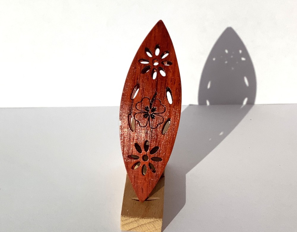 Rosewood tatting shuttle with cutouts 3" long