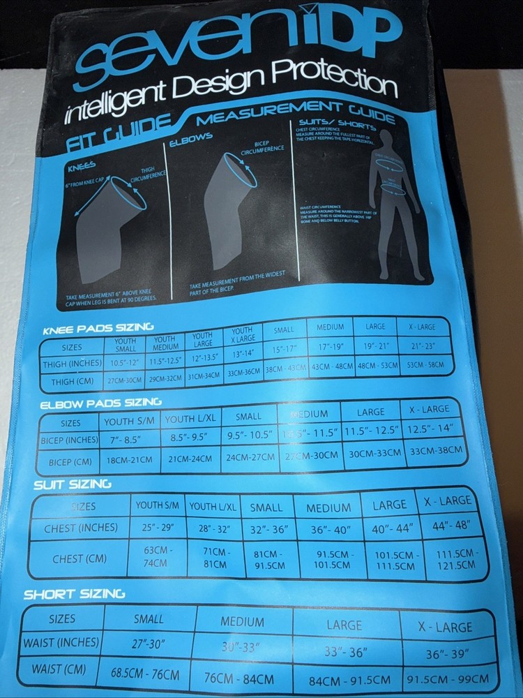 SevenIDP Projection Flex Knee Pads - Medium Size, Black/Grey NEW