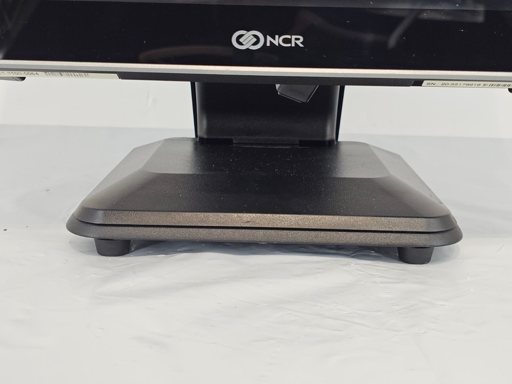 NCR 7761-8450-0000 TouchScreen POS System
