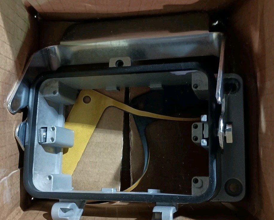 THOMAS & BETTS PANEL BASE Mount PB348 POS-E-Kon