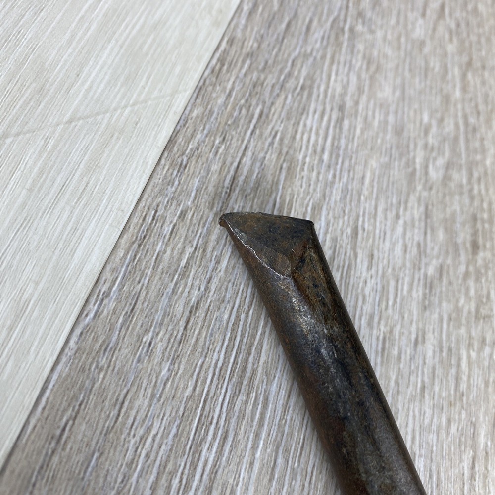 Vintage Sioux Tools Air Tool Chisel - Angled Tip - 2204 - 9" LONG