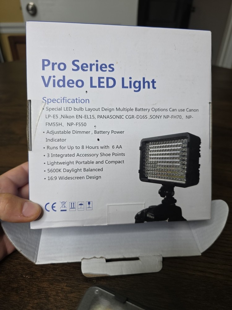 Precision Design Digital Camera Camcorder LED Video Light LE-168A