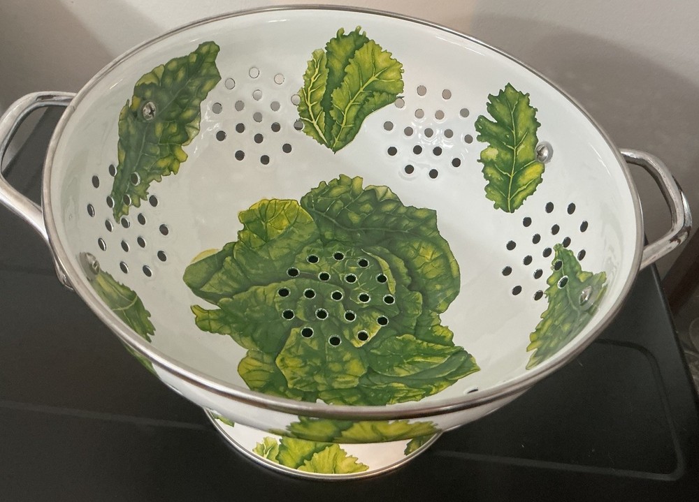 Golden Rabbit Enamelware 3 Quart Colander Green Lettuce