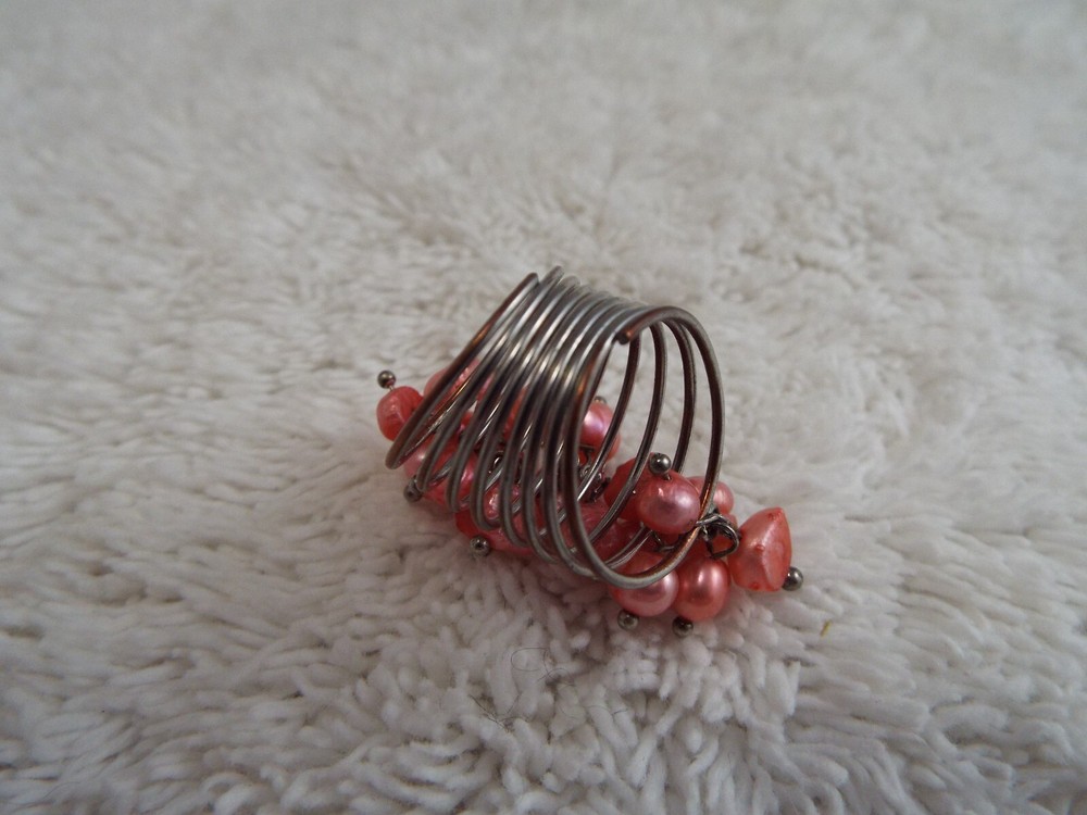 Silvertone Pink Genuine Pearl Cluster Ring ~ Size 7 (A51)