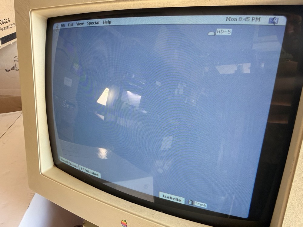 Apple Macintosh Performa 6300CD M3076 Powers On CD Drive Stuck AS-IS