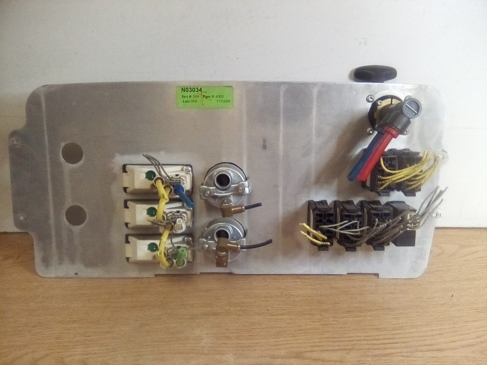 2004 Freightliner Columbia Switch Dash Panel