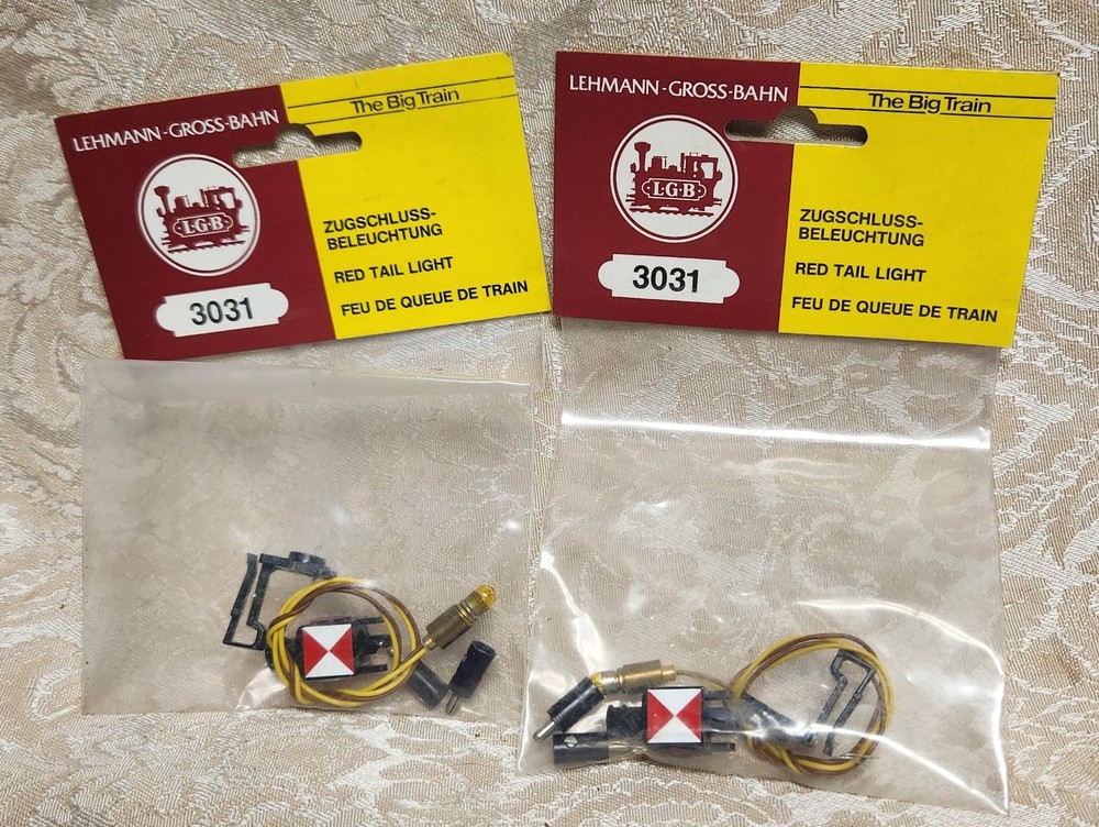 LGB 3031 ( 68331 ) Red Tail Light/Lantern - Bulb, Socket/Cable - 2 Sets - New