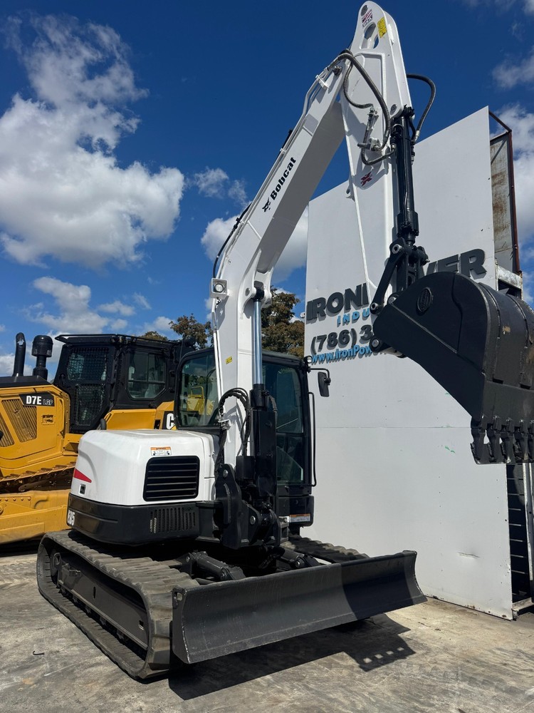 2017 Bobcat E85 Mini excavator