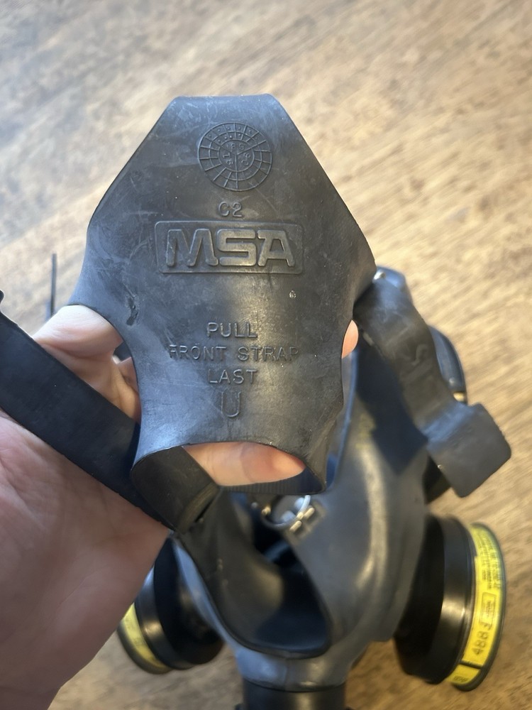 Used MSA Full Face Gas Mask Size: MED