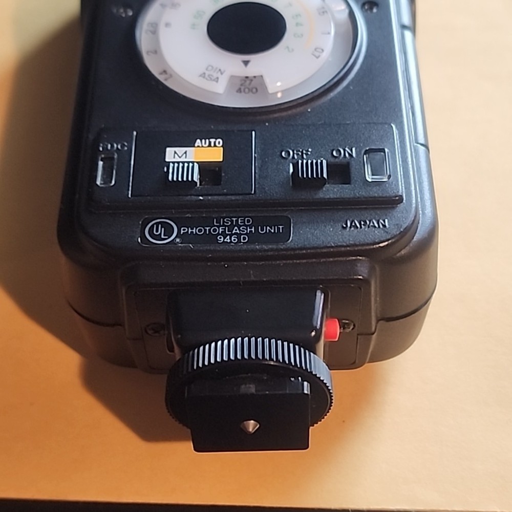 Minolta Auto 128 Camera Photo Flash Unit With Case