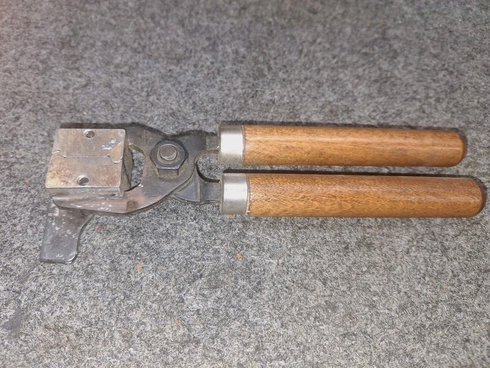 Lee Single Bullet Mould, # 395-RB