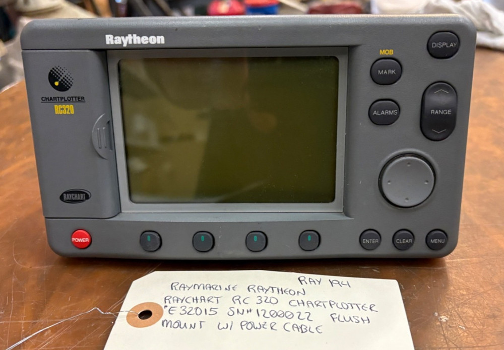 RAYMARINE/RAYTHEON RAYCHART RC320 CHARTPLOTTER #E32015 SN#1200022 FLUSH MOUNT...