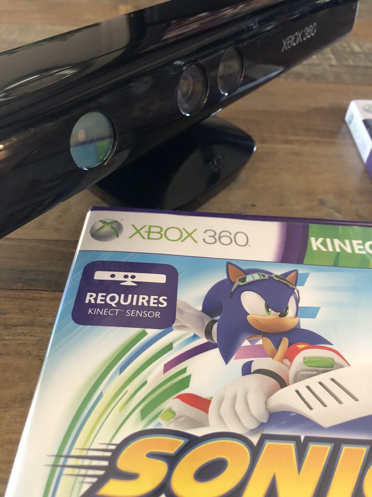 XBOX 360 Kinect Sensor Model No. 1414 With 3 Games!!!