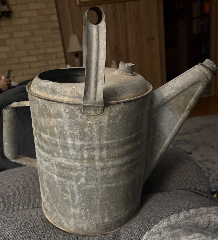 vintage galvanized watering can 10 Qts